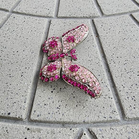 Handcrafted Silver Tone Pretty In Pink Butterfly Brooch Pin - Picture 2 of 8